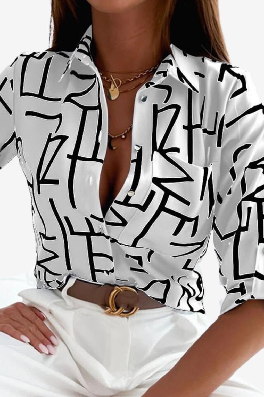 Women’s Tailored Fit Shirt with Abstract Print Detail