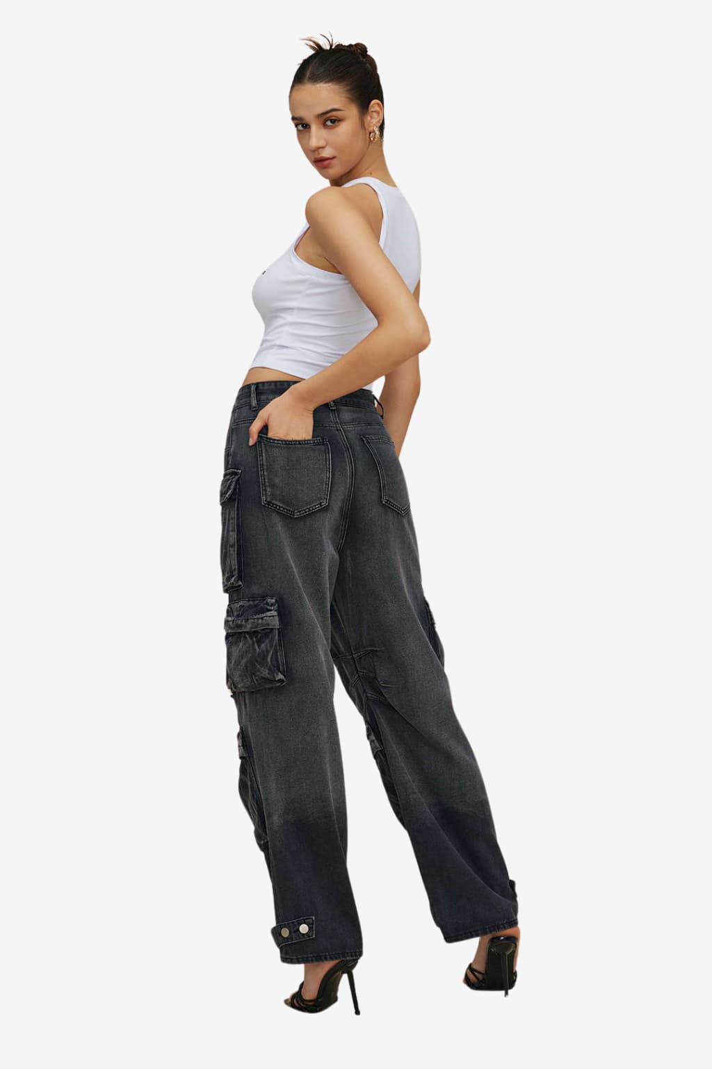 Women’s Sleeveless Crop Tank Top with Letter Print