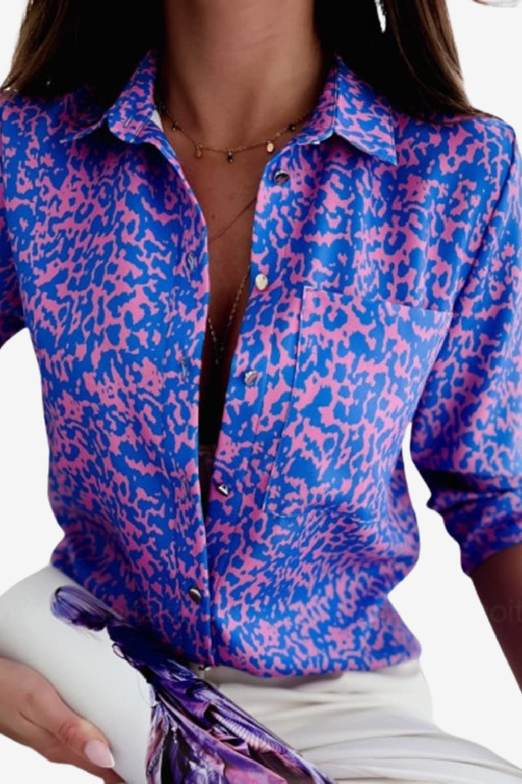 Women’s Tailored Fit Shirt with Abstract Print Detail